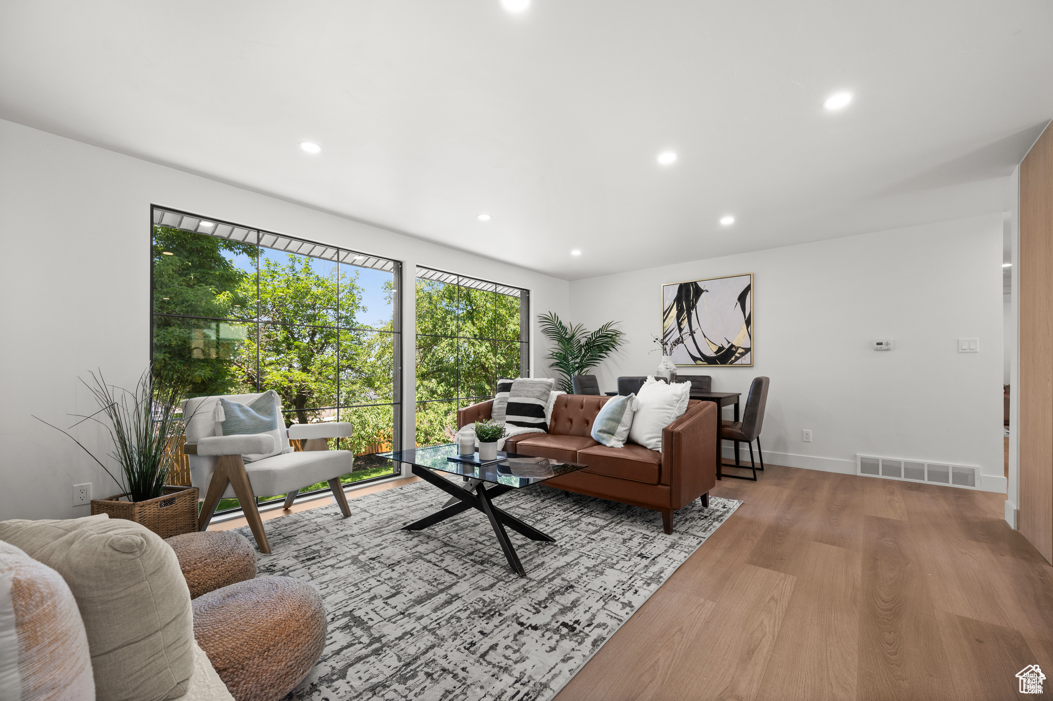 MAYWOOD HILLS - Residential