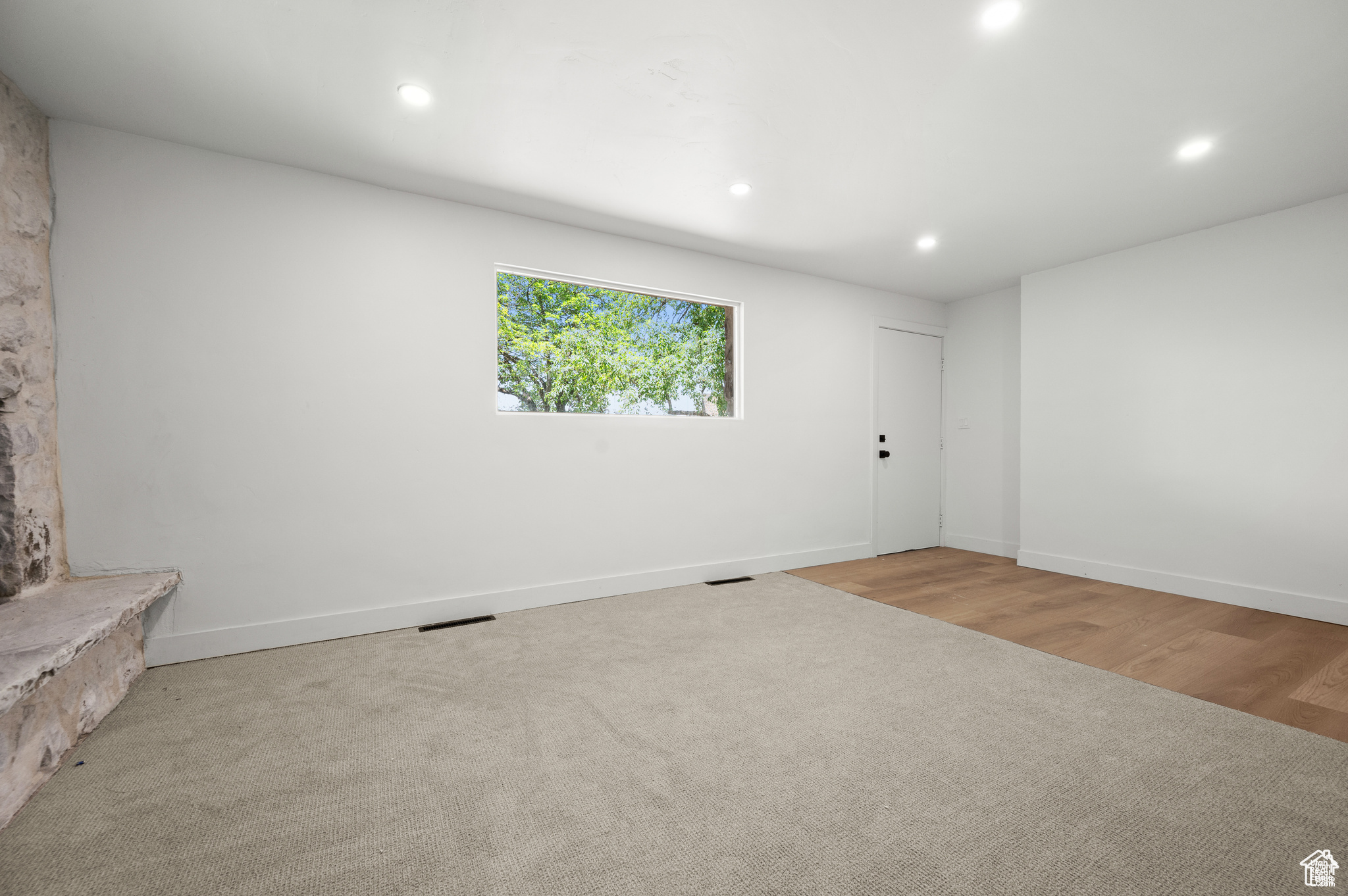 MAYWOOD HILLS - Residential