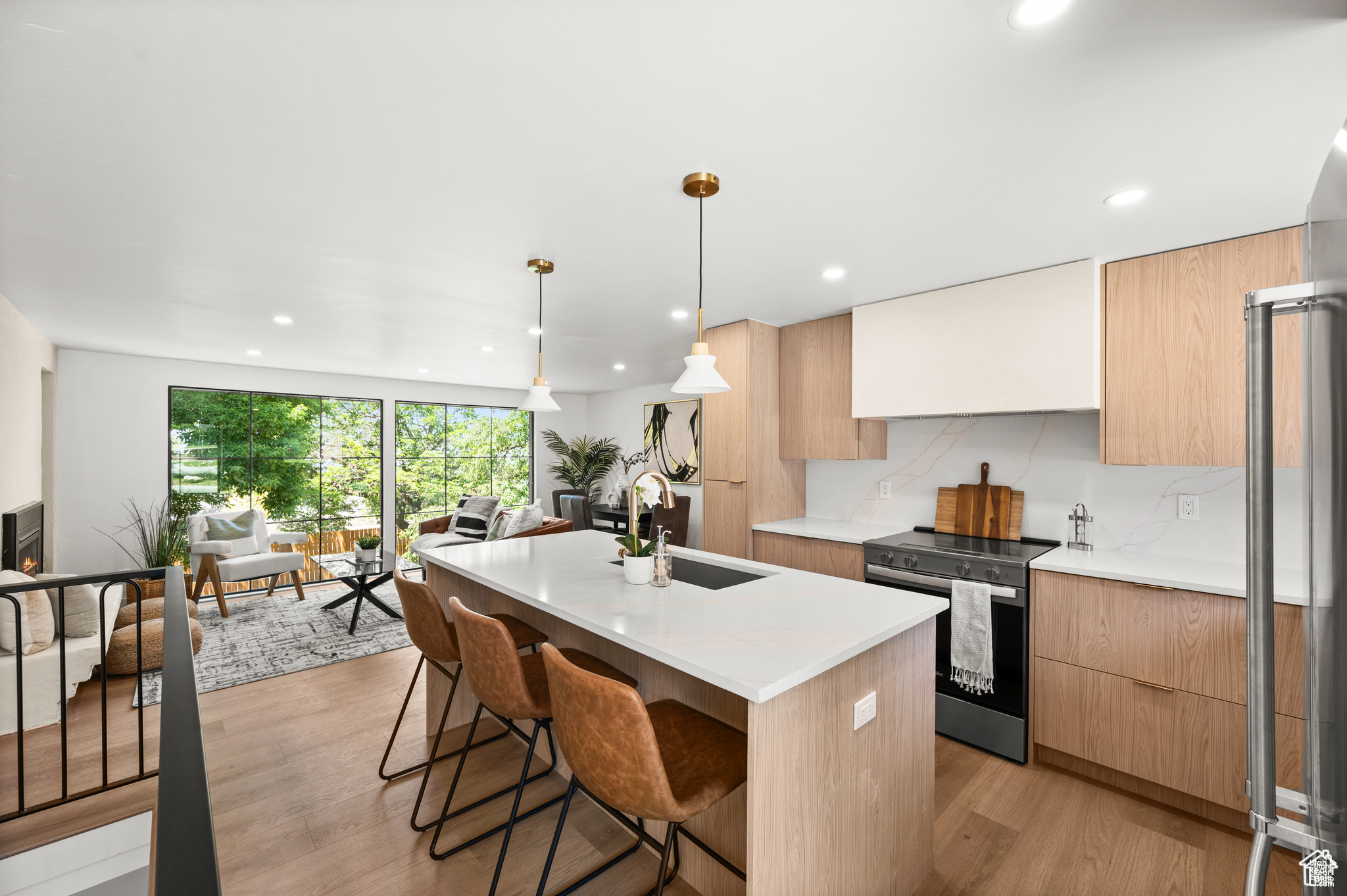 MAYWOOD HILLS - Residential