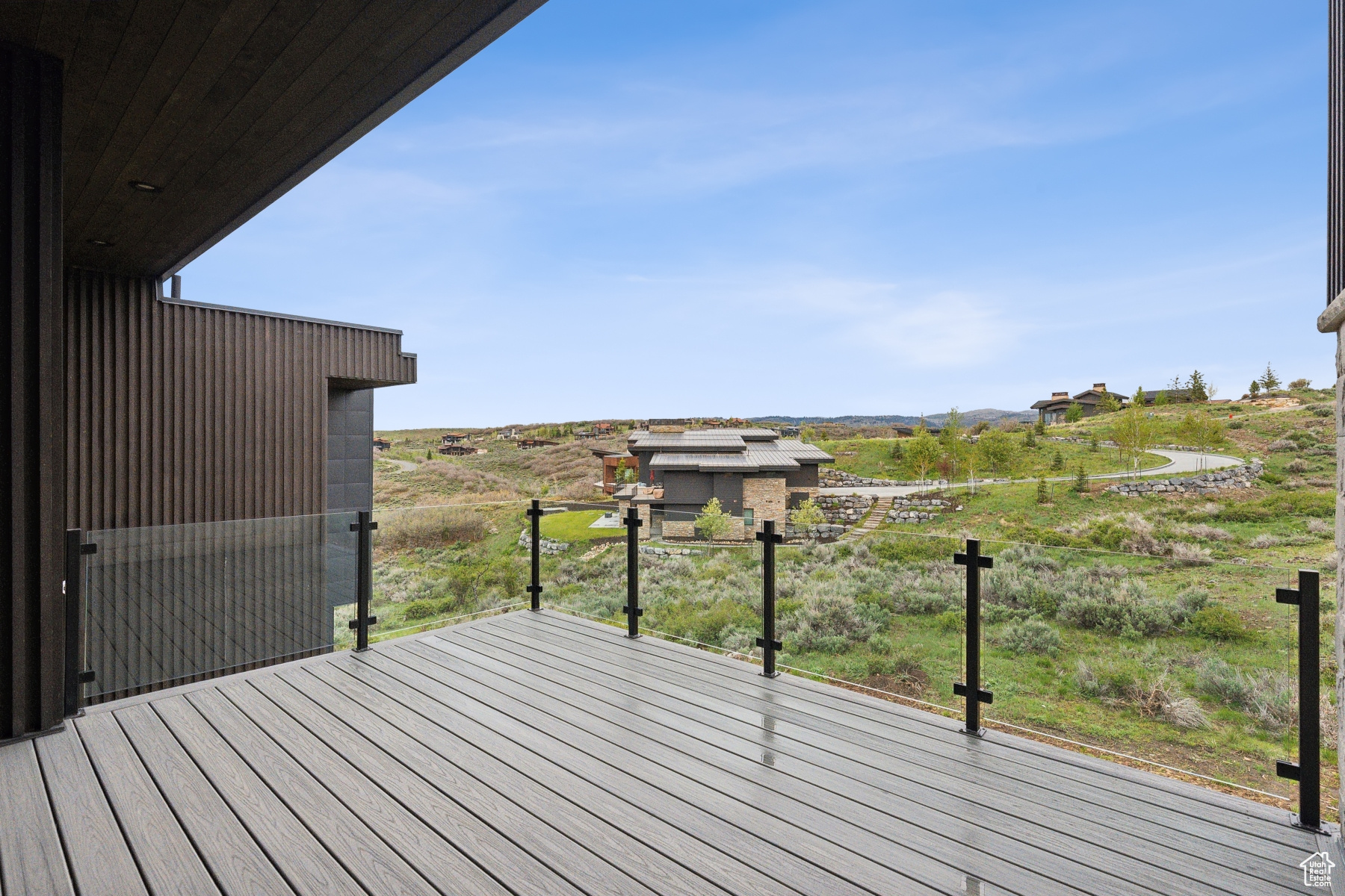 THE SUMMIT - Residential