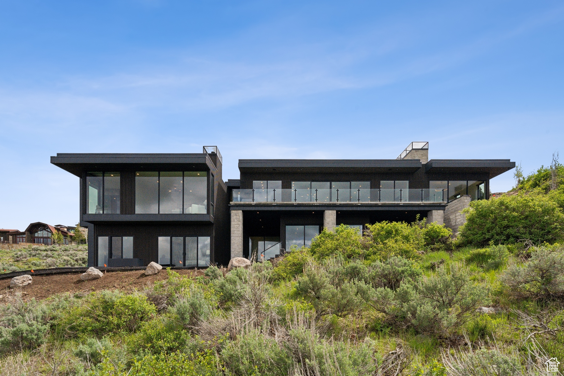 THE SUMMIT - Residential