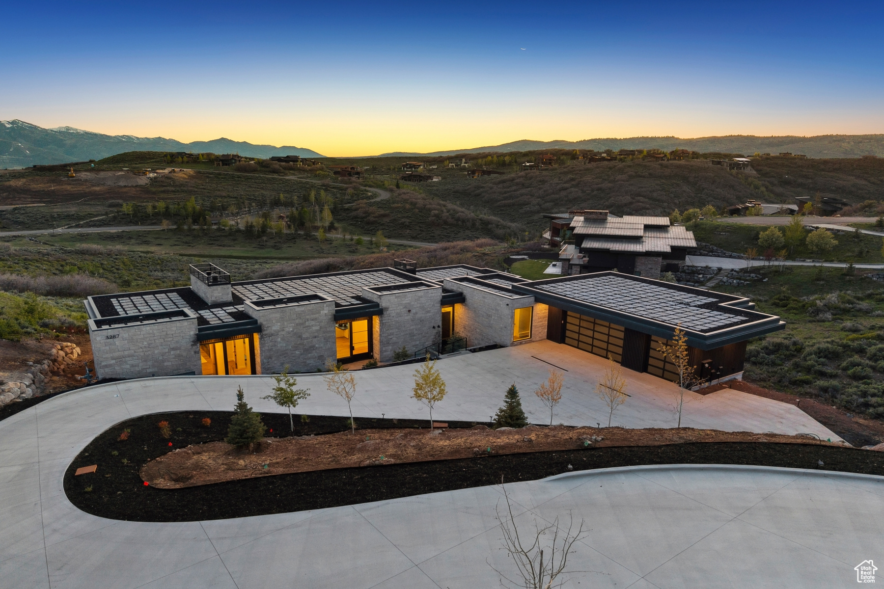 THE SUMMIT - Residential