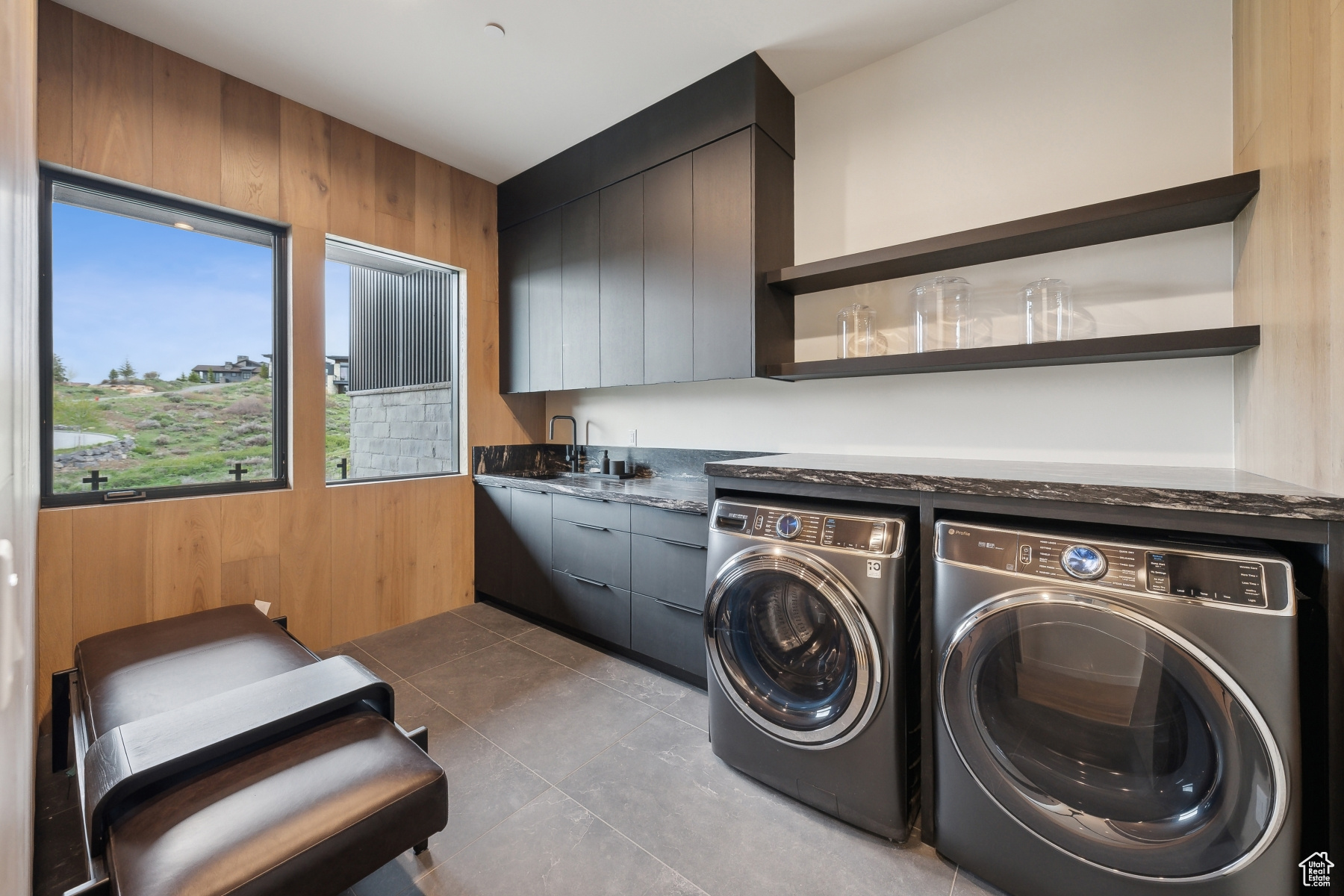 THE SUMMIT - Residential