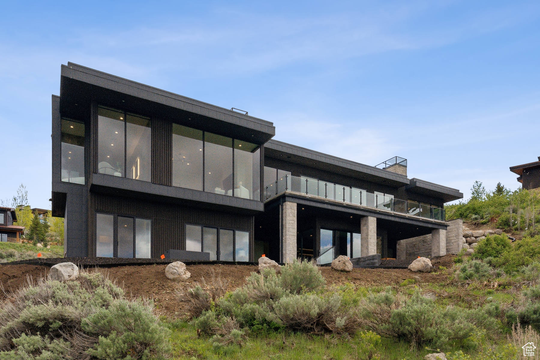 THE SUMMIT - Residential