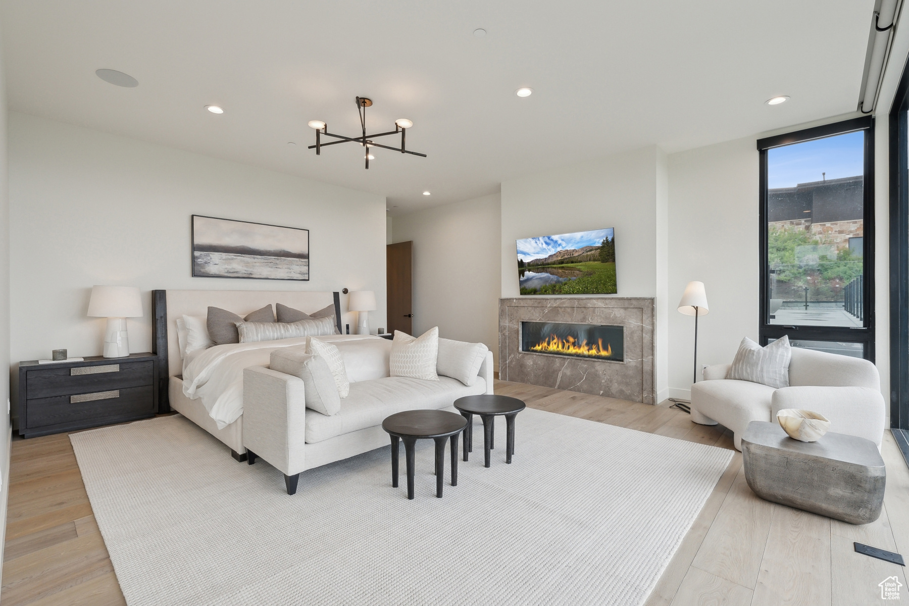 THE SUMMIT - Residential