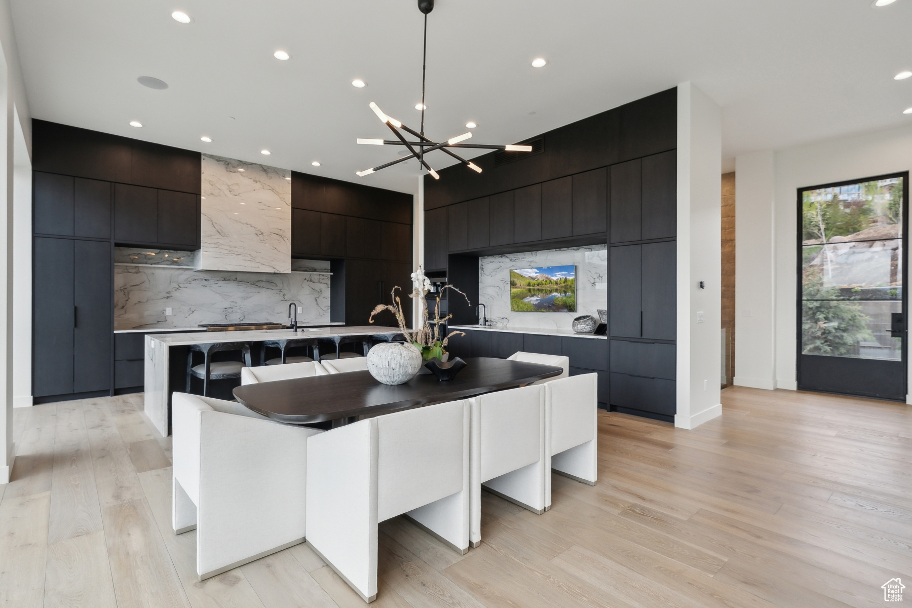 THE SUMMIT - Residential