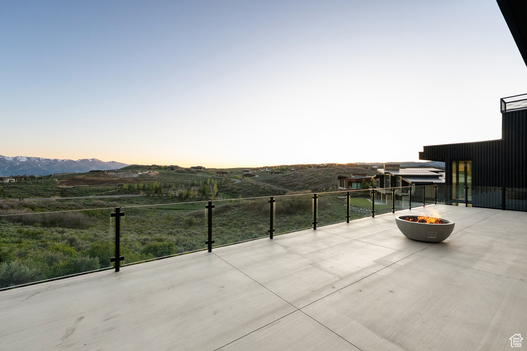 THE SUMMIT - Residential