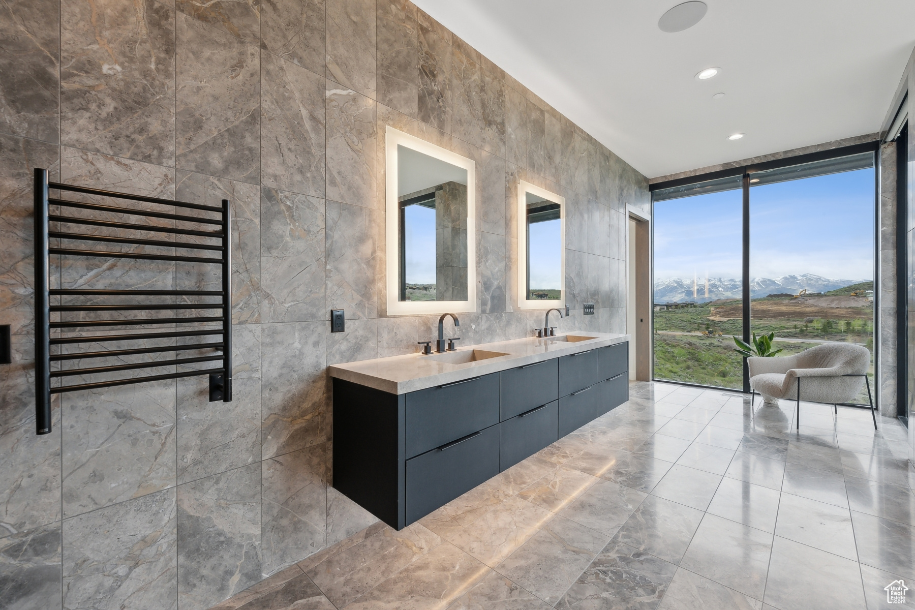 THE SUMMIT - Residential