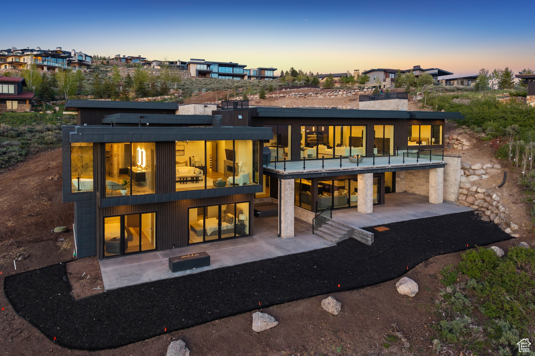 THE SUMMIT - Residential