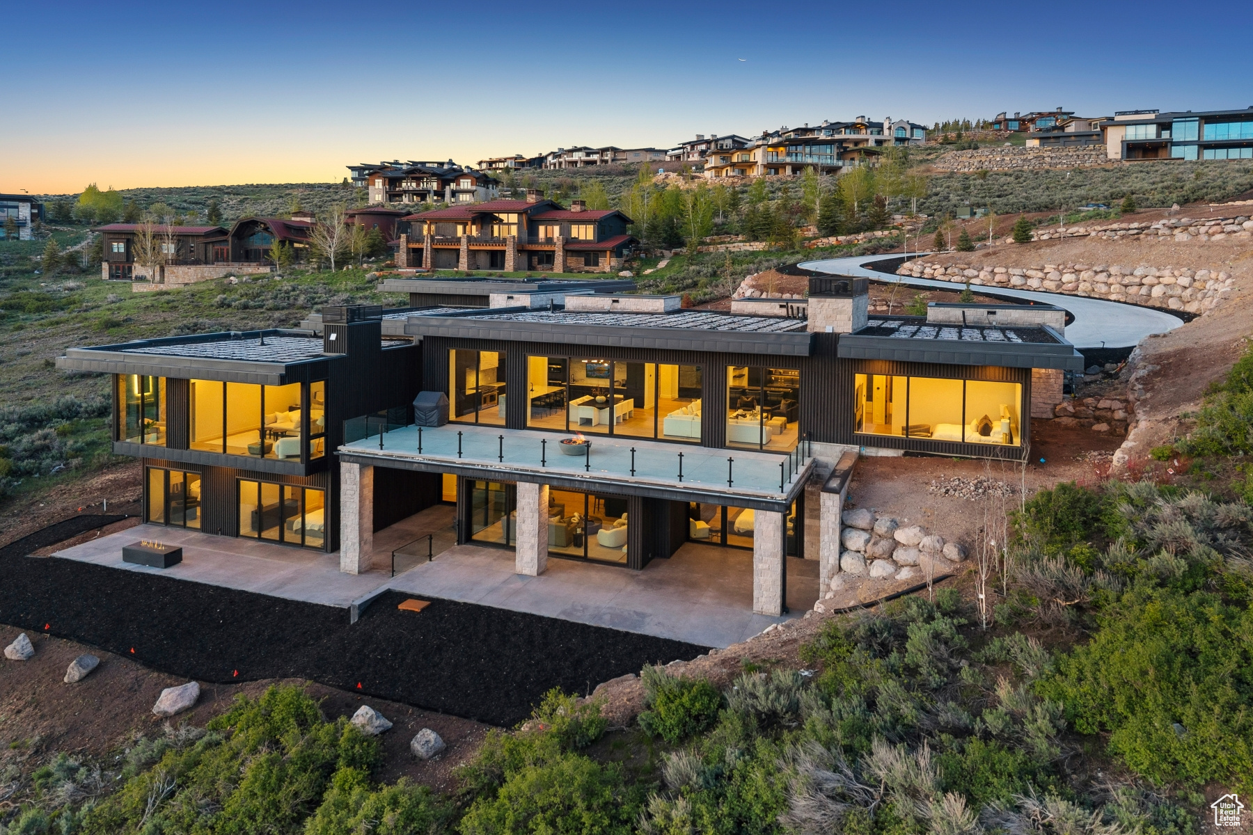 THE SUMMIT - Residential