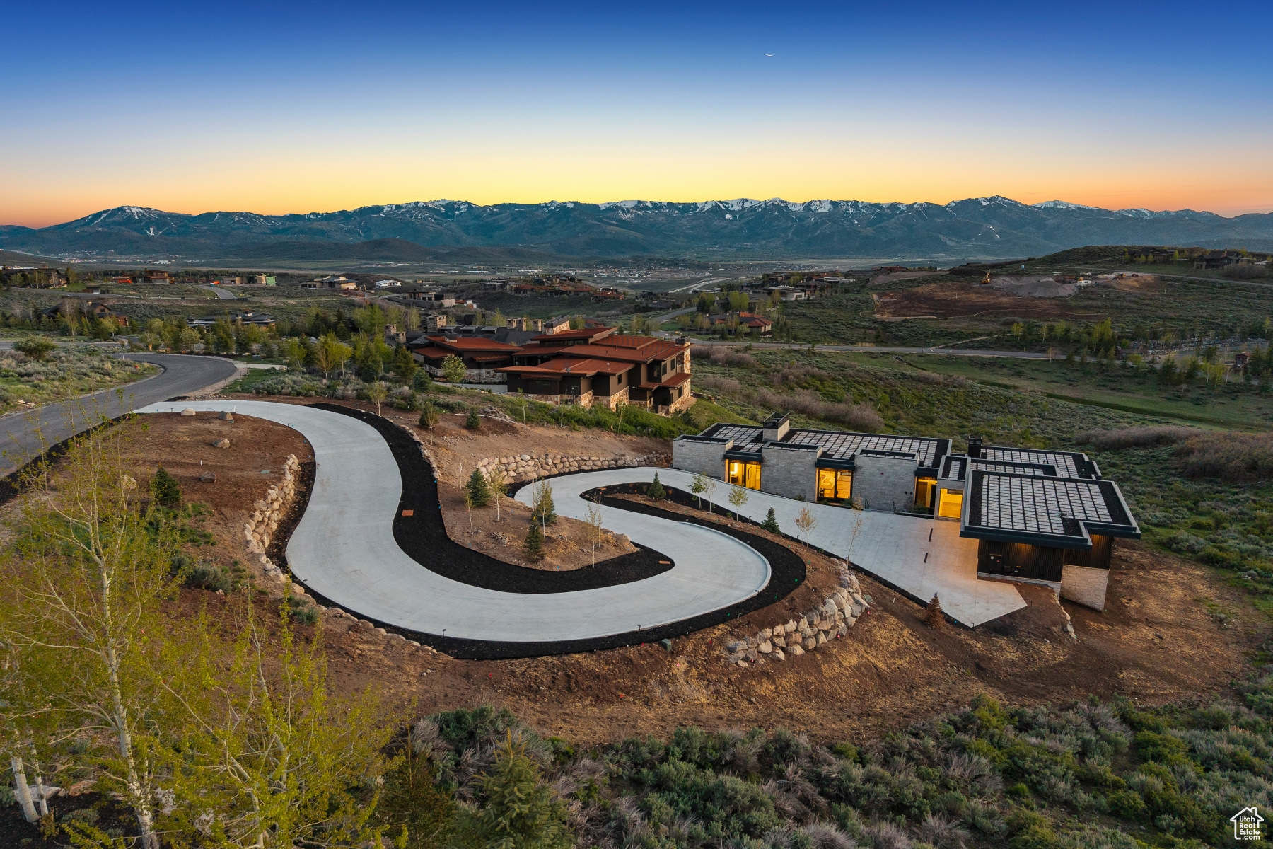 THE SUMMIT - Residential