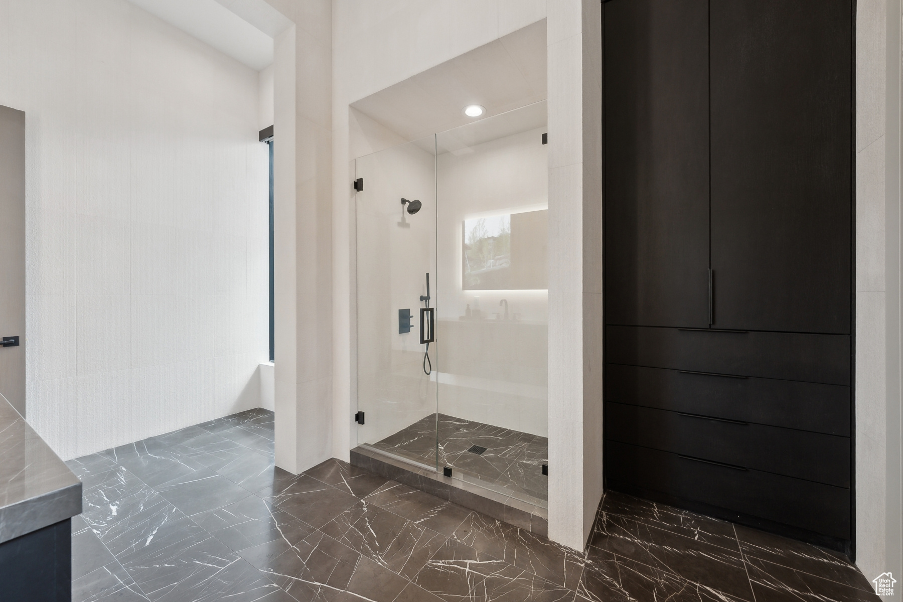 THE SUMMIT - Residential