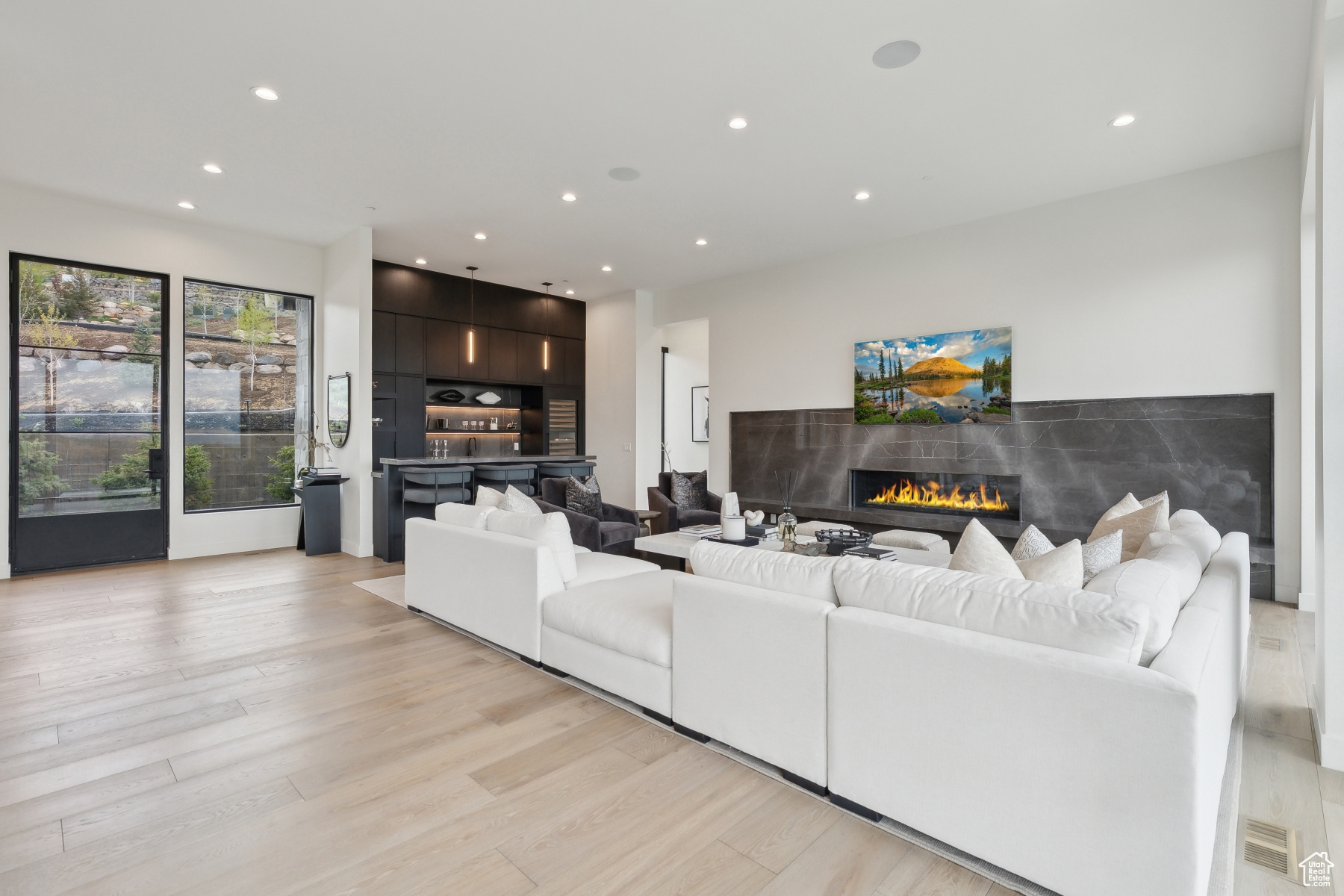 THE SUMMIT - Residential