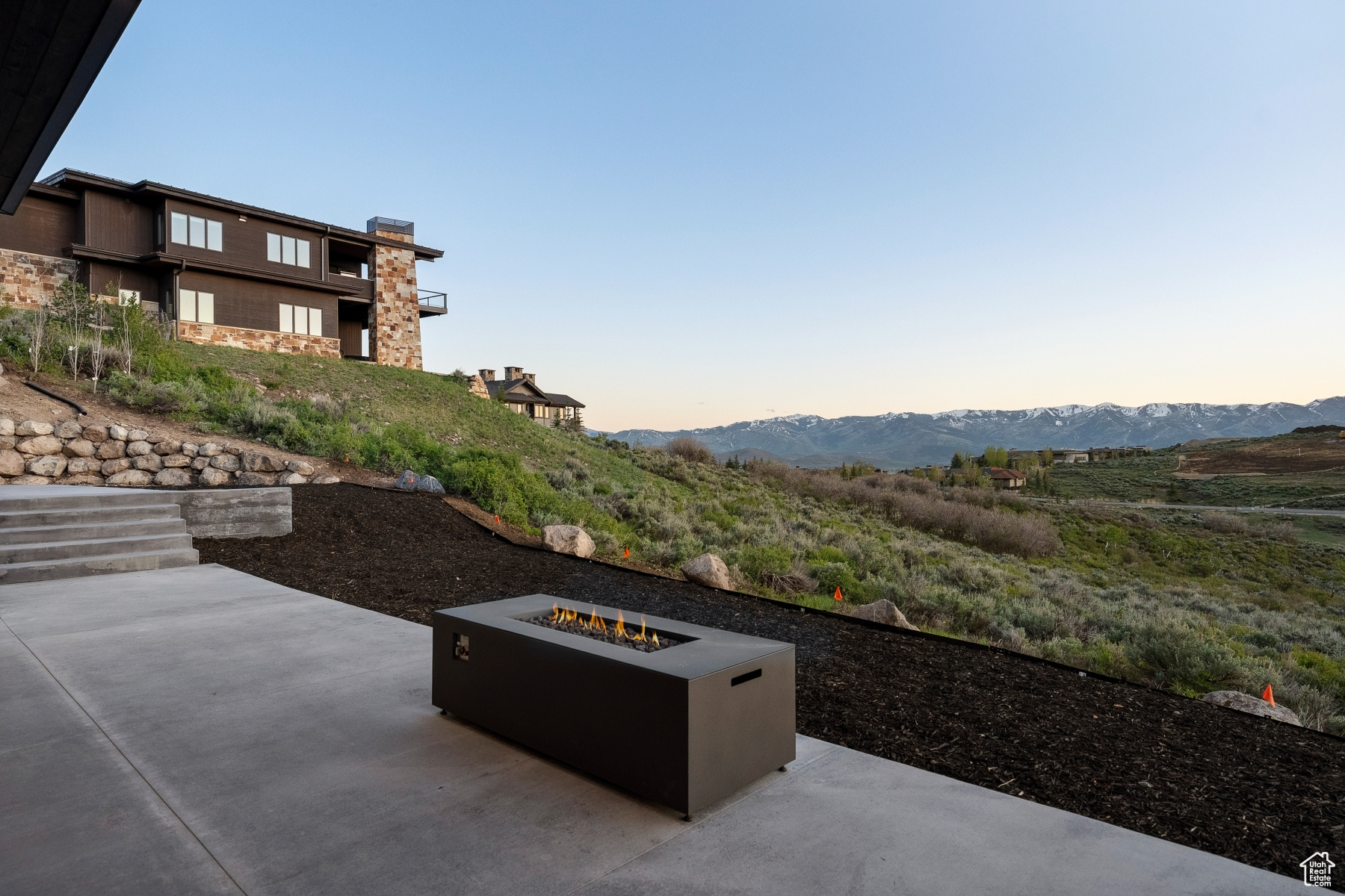 THE SUMMIT - Residential