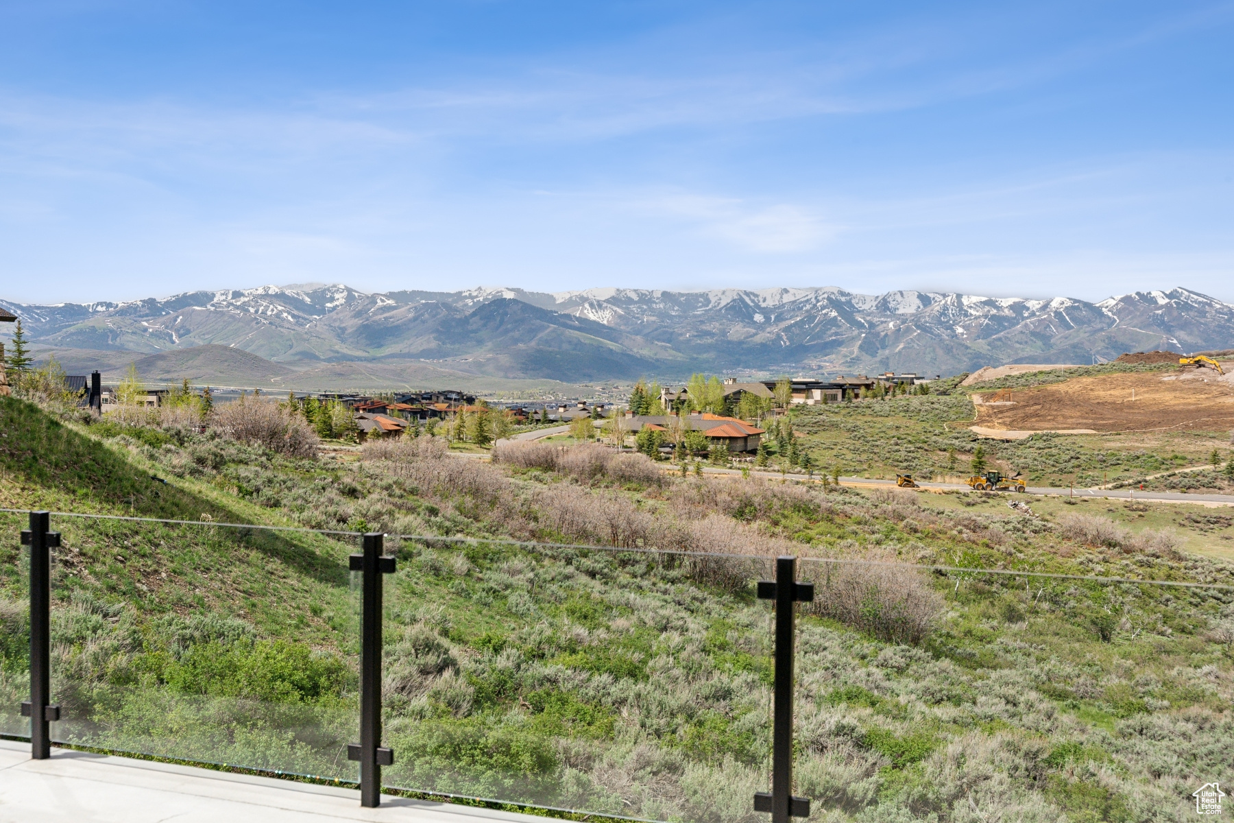 THE SUMMIT - Residential