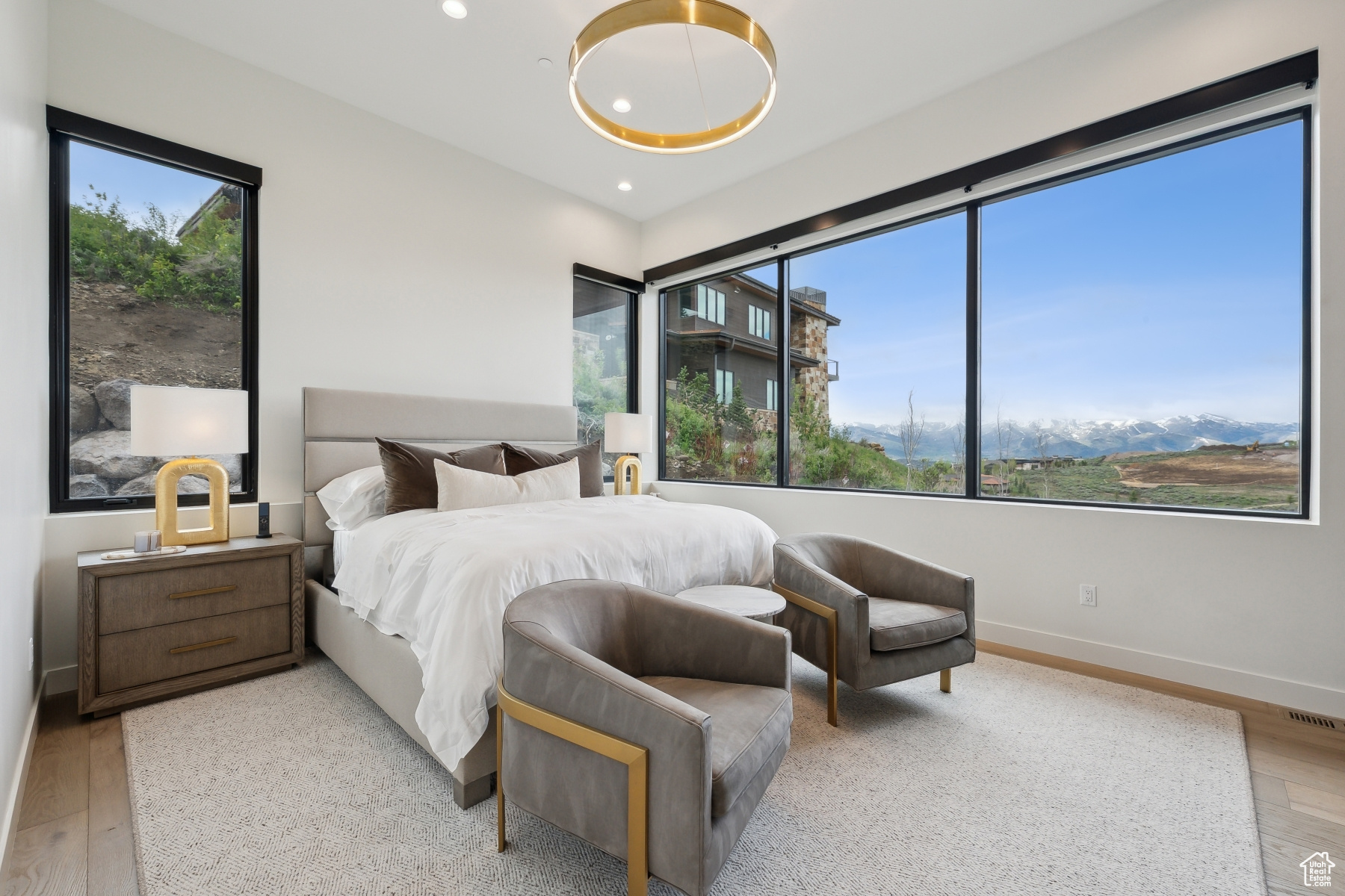 THE SUMMIT - Residential