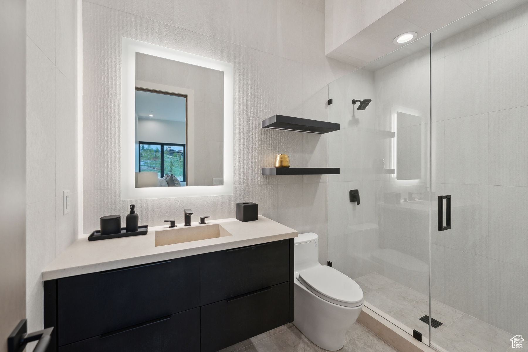 THE SUMMIT - Residential