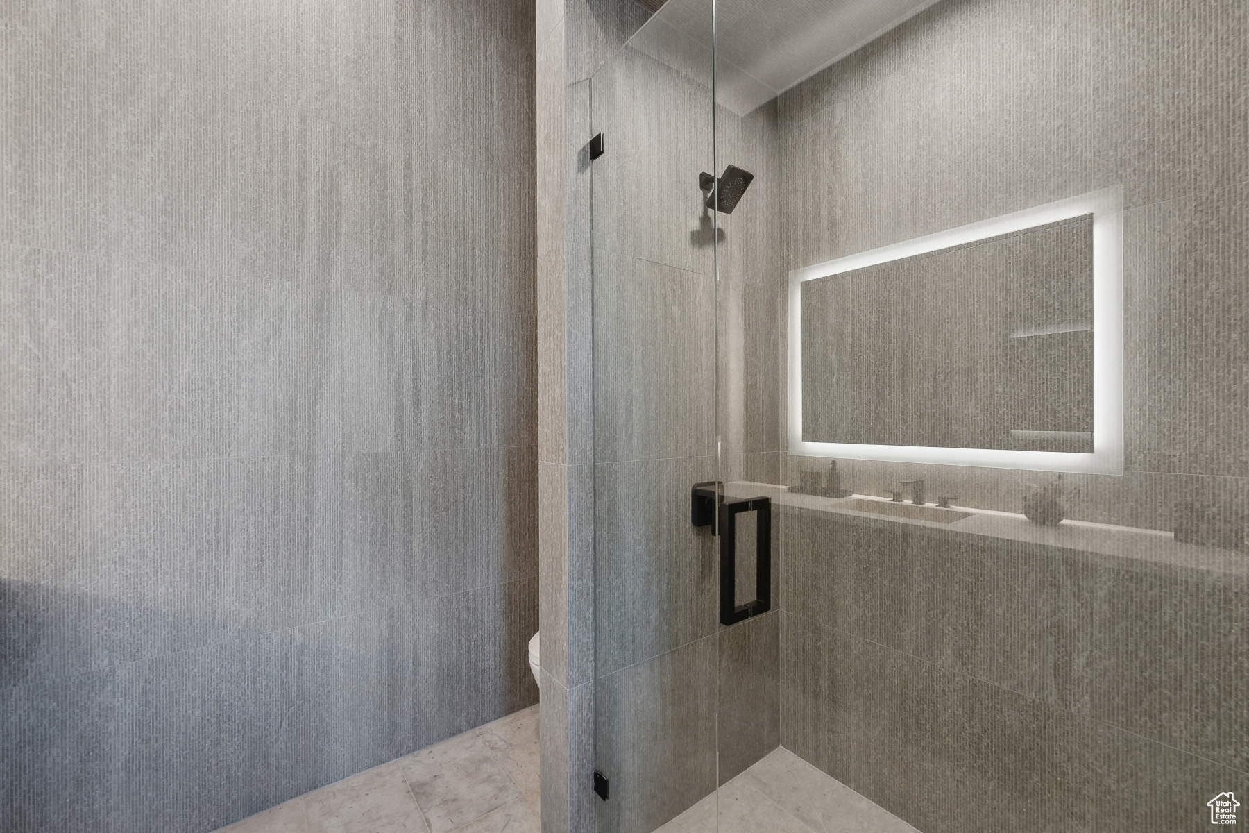 THE SUMMIT - Residential