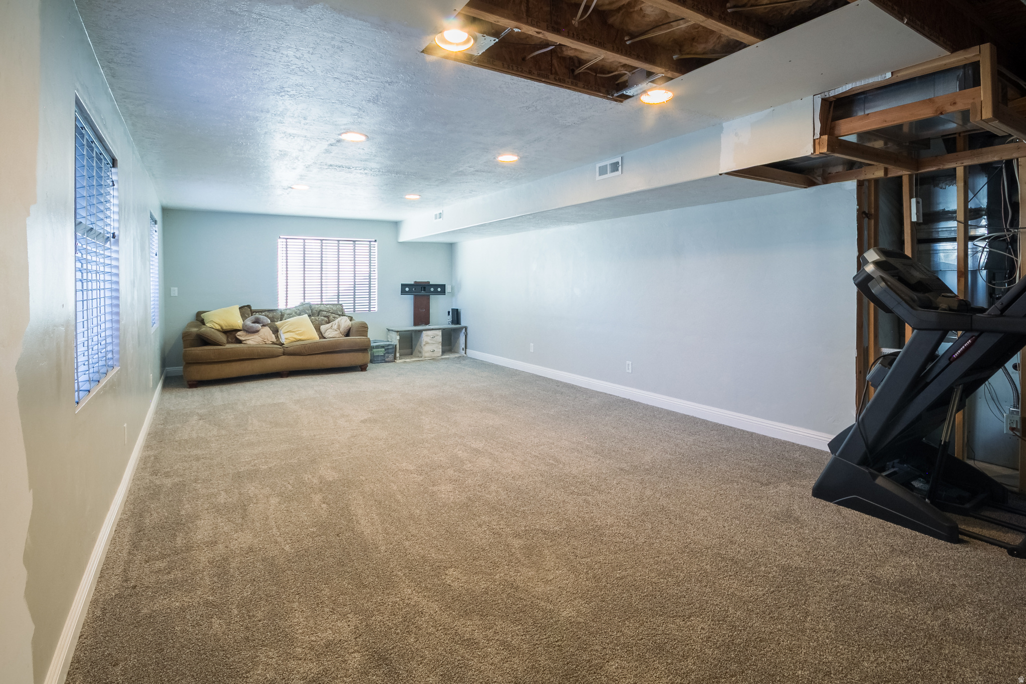 KRYSTLE HOME - Residential