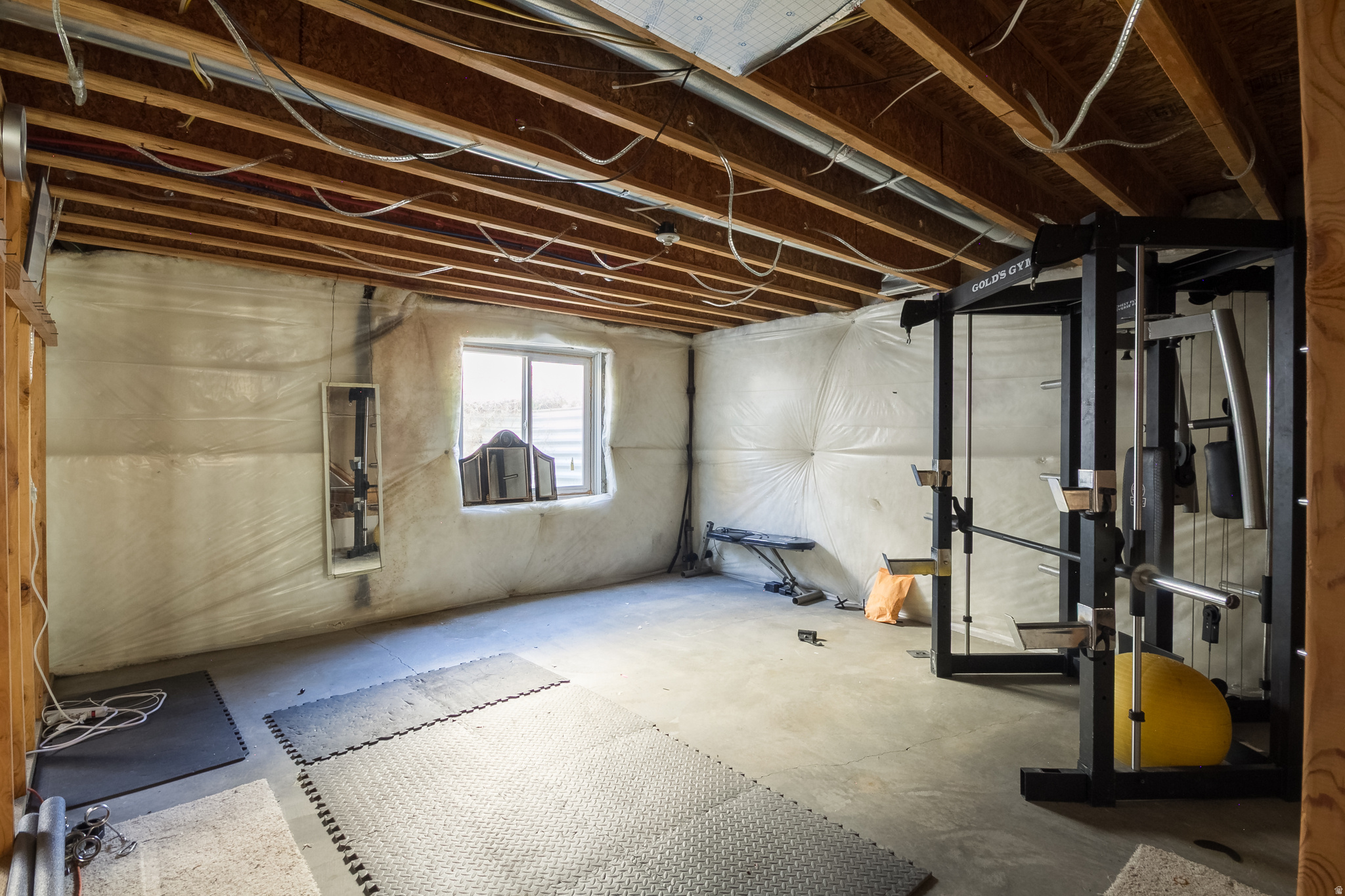 KRYSTLE HOME - Residential