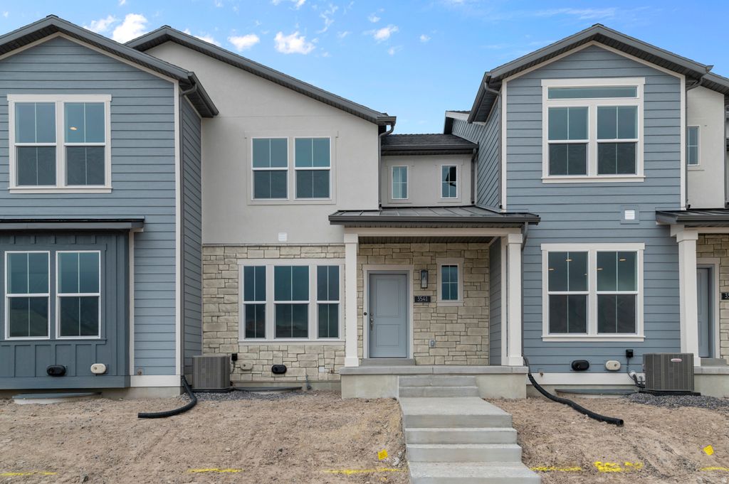 Photo of 3541 W HARDMAN WAY, Lehi, UT 84043 (MLS # 2125285)