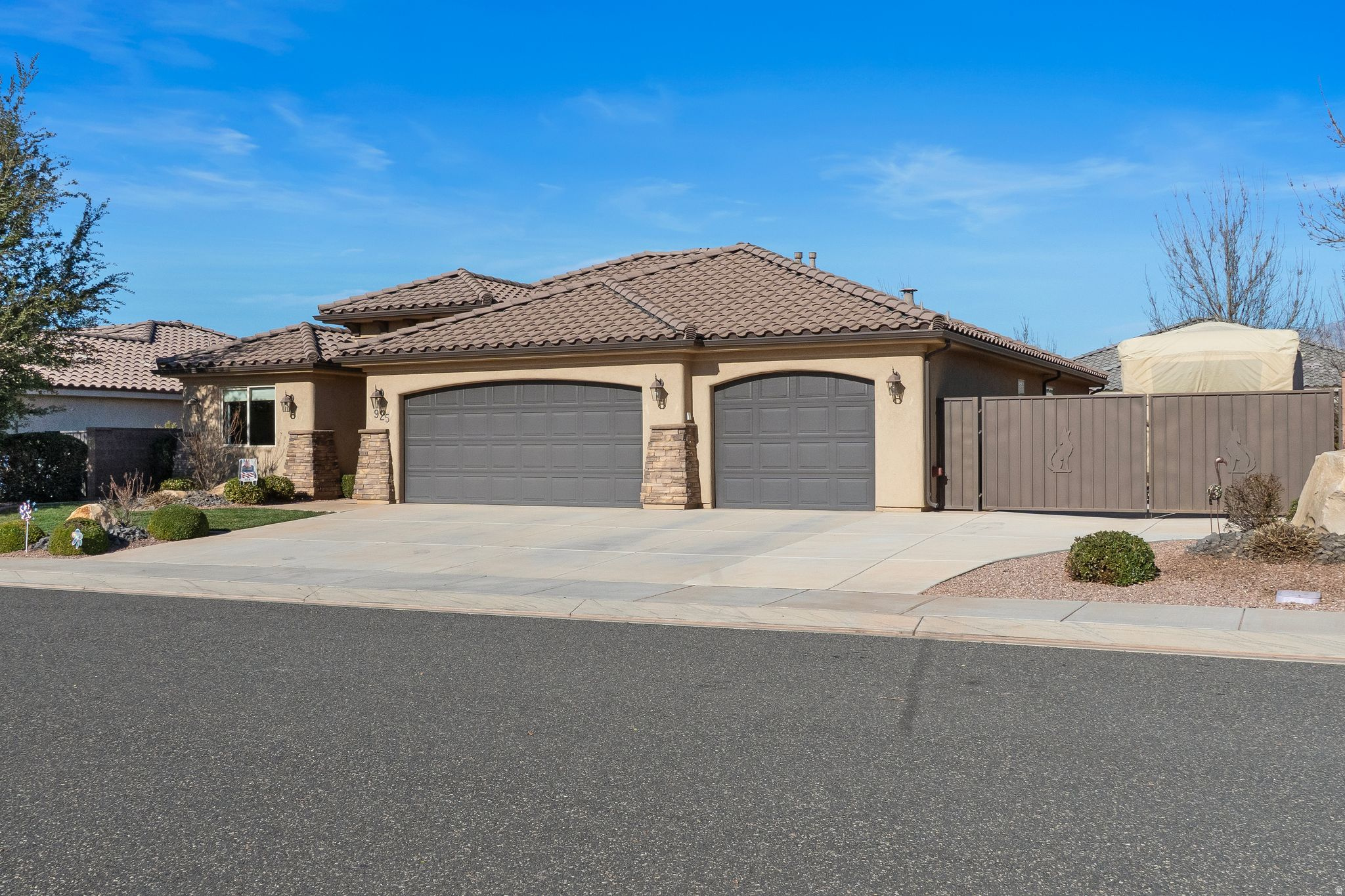 SUGAR PLUM IN THE FIELDS PH 3 - Residential