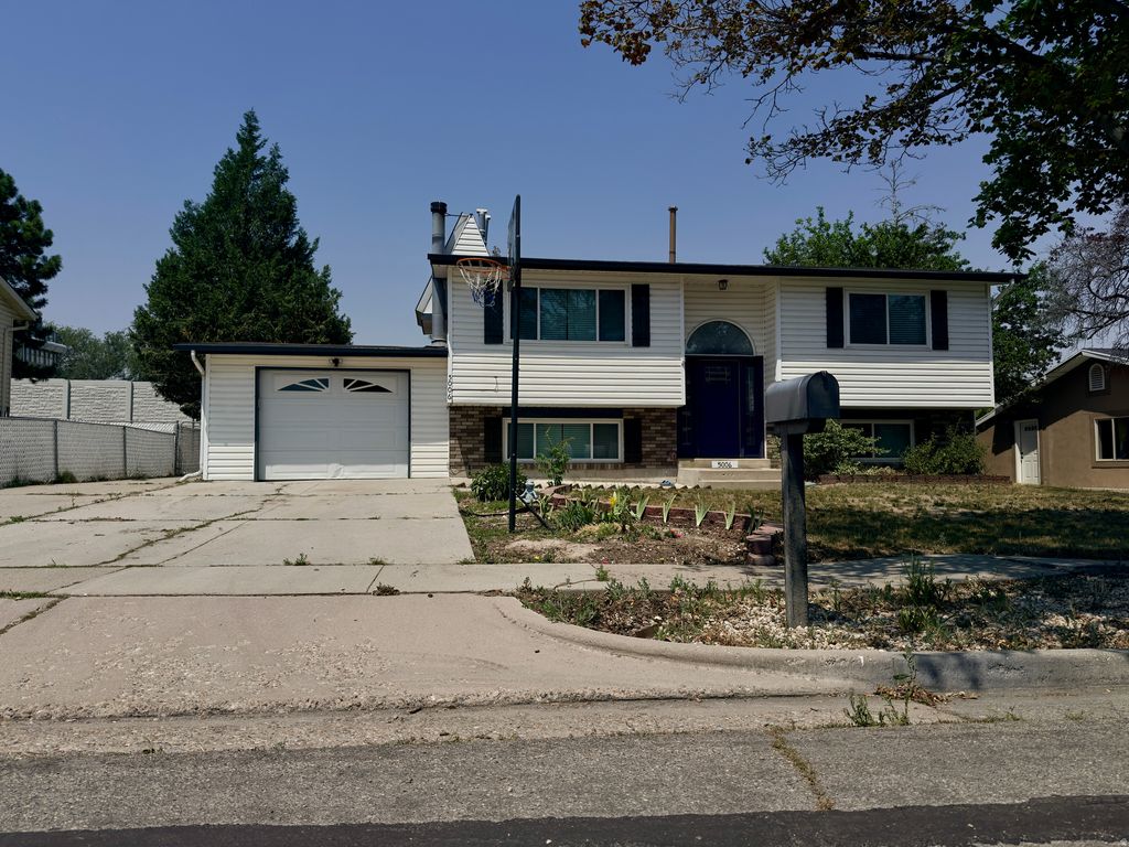 Photo of 5006 S 3760 W, Taylorsville, UT 84118 (MLS # 2168019)
