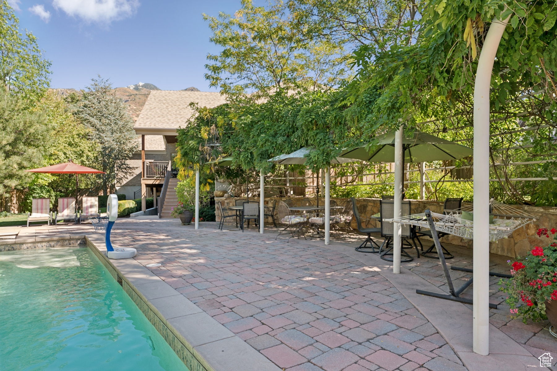 GLACIER MEADOW - Residential