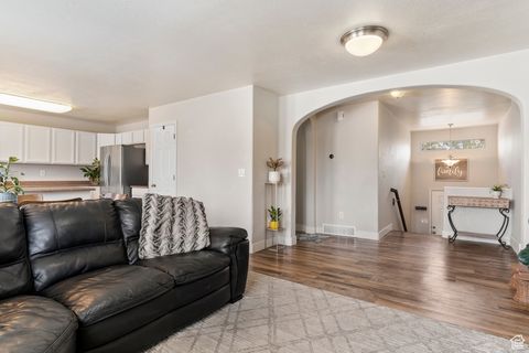 Tiny photo for 335 ALFORD CT, North Salt Lake, UT 84054 (MLS # 2109987)