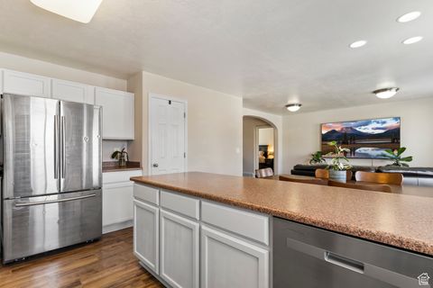 Tiny photo for 335 ALFORD CT, North Salt Lake, UT 84054 (MLS # 2109987)