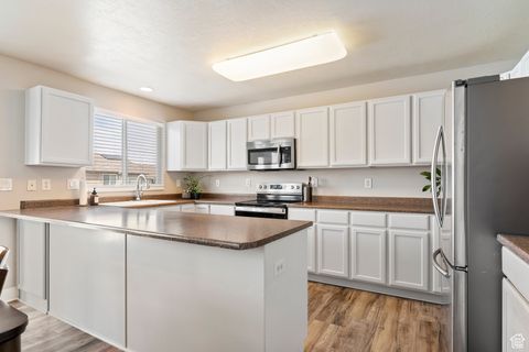 Tiny photo for 335 ALFORD CT, North Salt Lake, UT 84054 (MLS # 2109987)