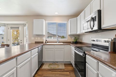 Tiny photo for 335 ALFORD CT, North Salt Lake, UT 84054 (MLS # 2109987)