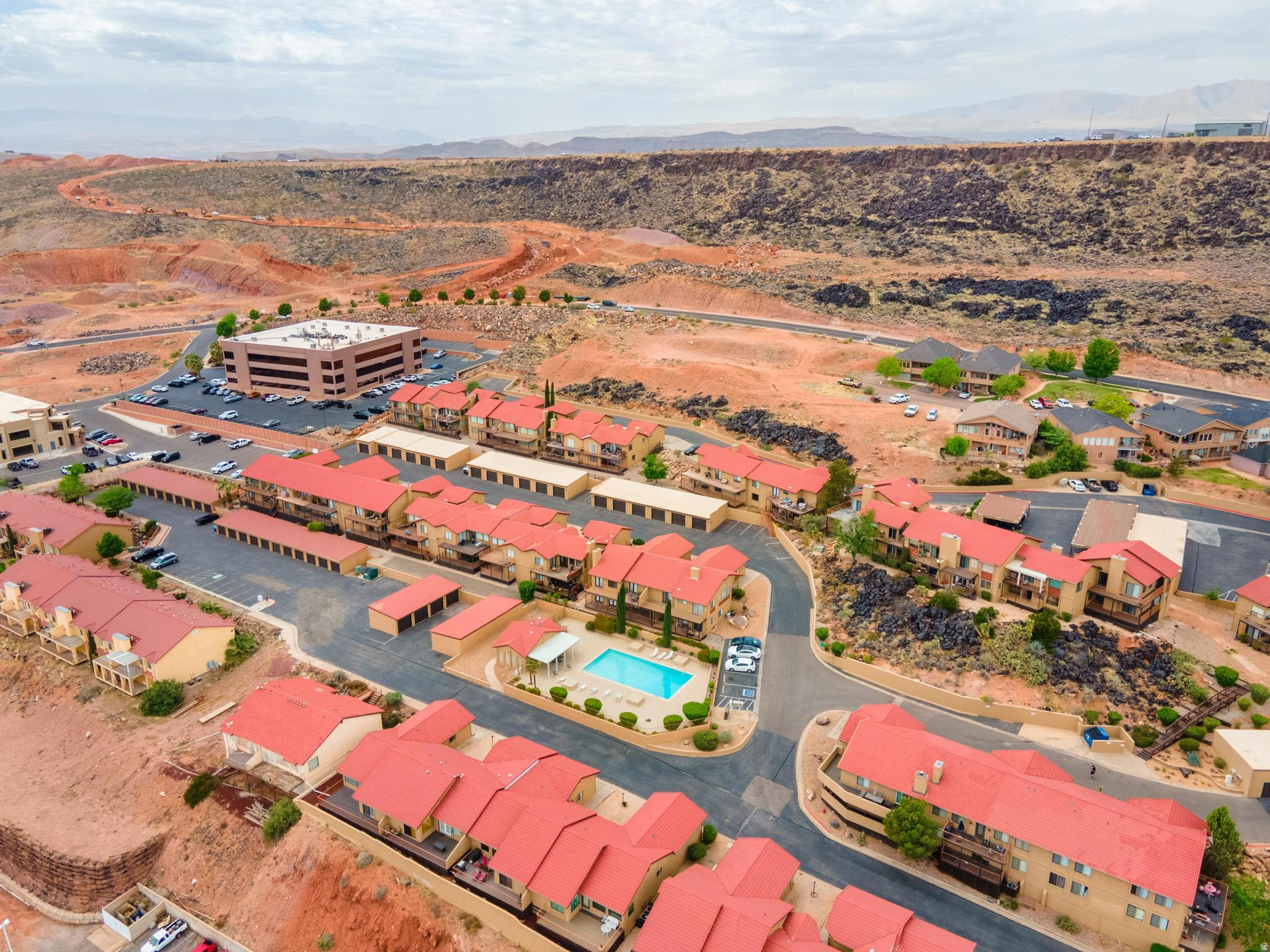 GARDENS SOUTH CONDOS - Residential