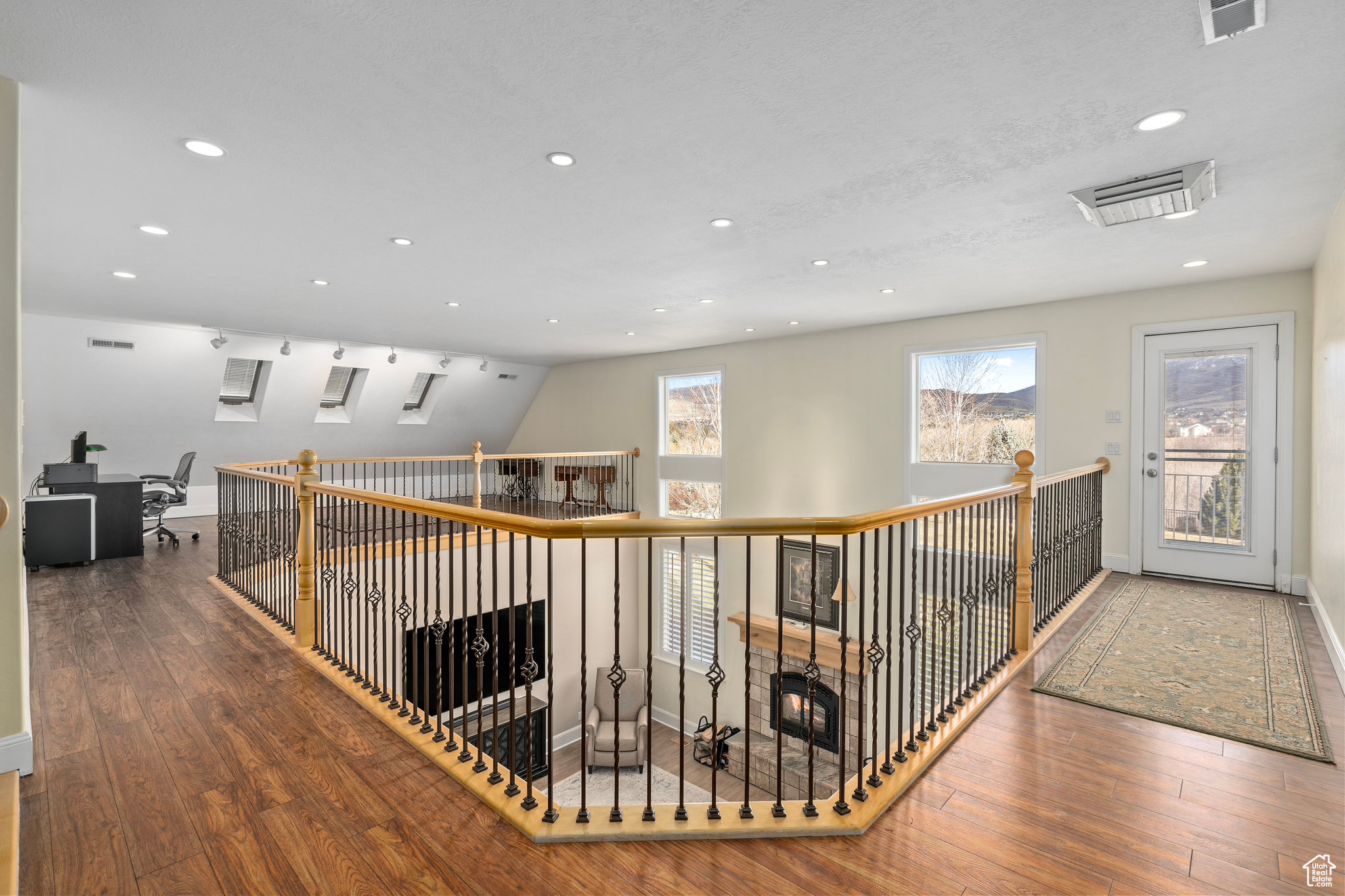 WOLFCREST HOLLOW - Residential