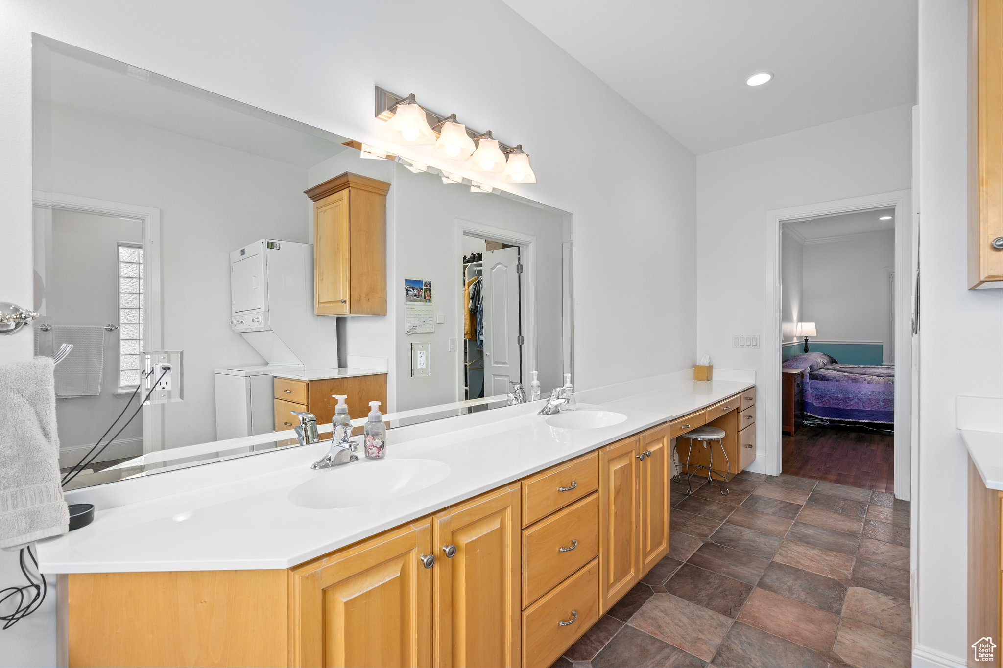 WOLFCREST HOLLOW - Residential
