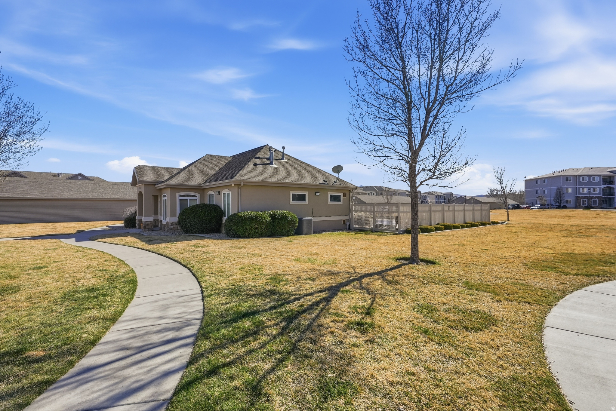 HILLCREST CONDO - Residential