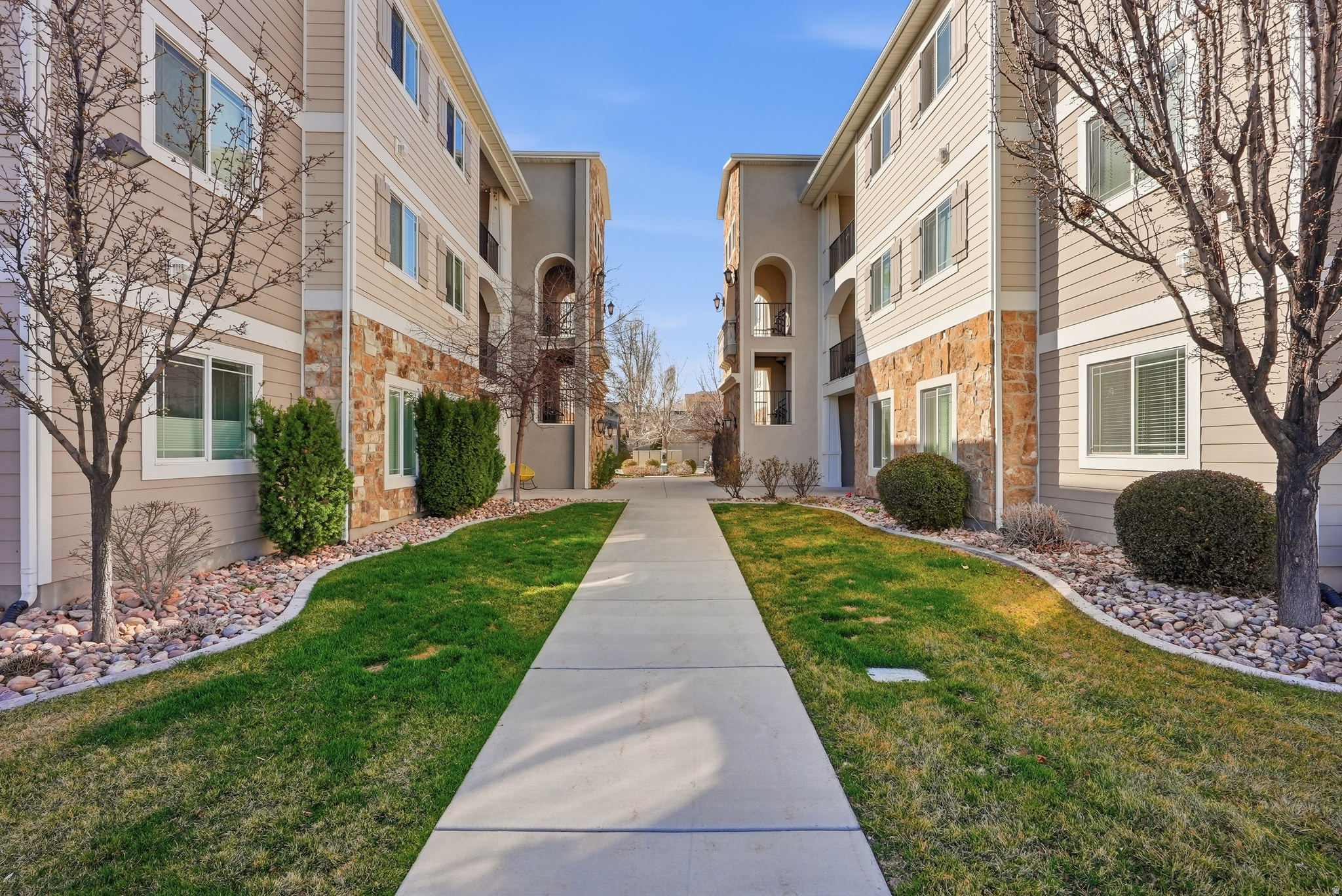 HILLCREST CONDO - Residential