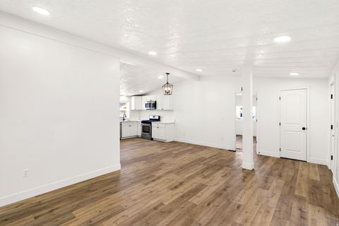 Tiny photo for 1473 N ROME WAY, Apple Valley, UT 84737 (MLS # 2127026)