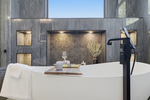 Tiny photo for 5845 S 1900 E, Holladay, UT 84121 (MLS # 2149552)