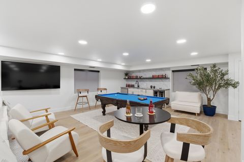 Tiny photo for 5845 S 1900 E, Holladay, UT 84121 (MLS # 2149552)