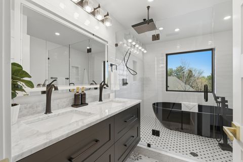 Tiny photo for 5845 S 1900 E, Holladay, UT 84121 (MLS # 2149552)