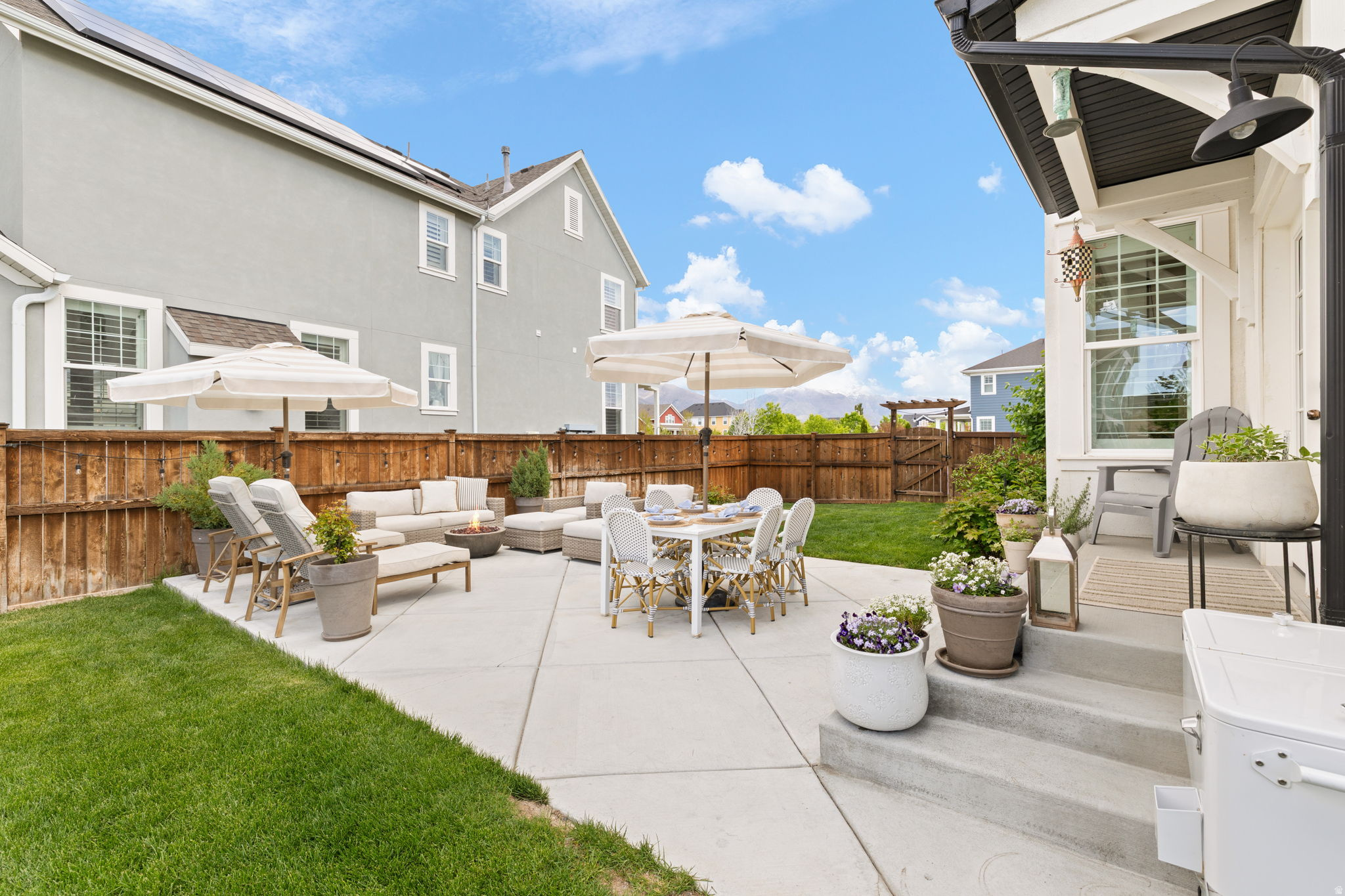 HILL FARMS - Residential