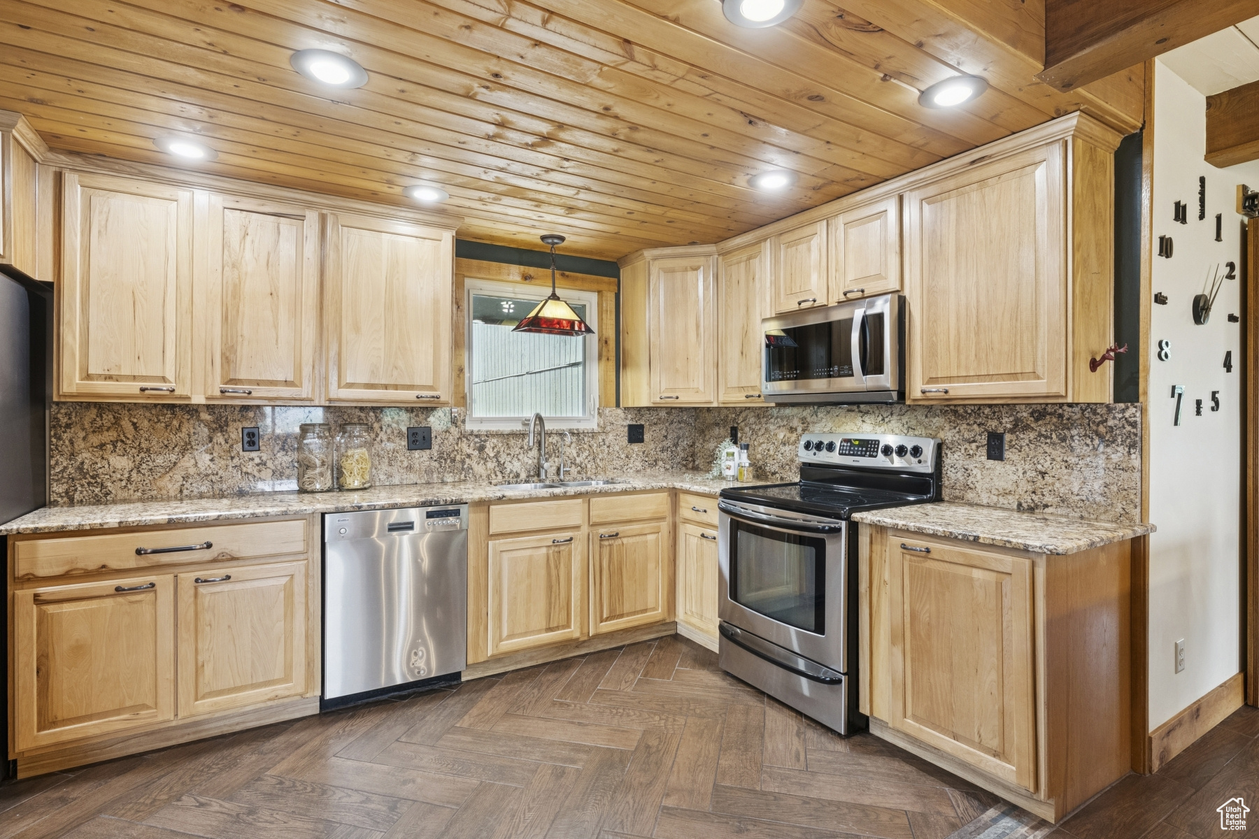 SUMMIT PARK - Residential