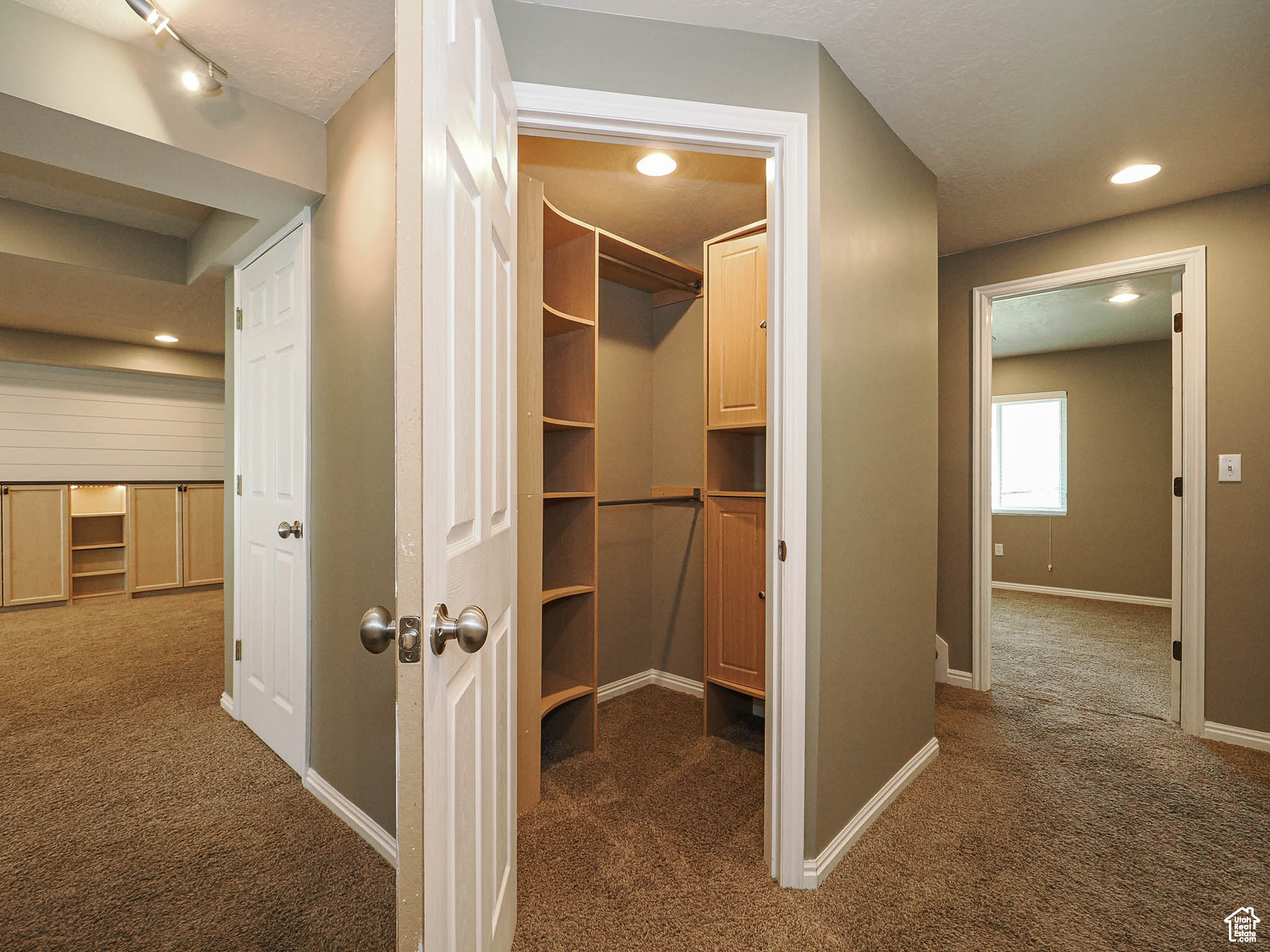 RIVER PARK - Residential