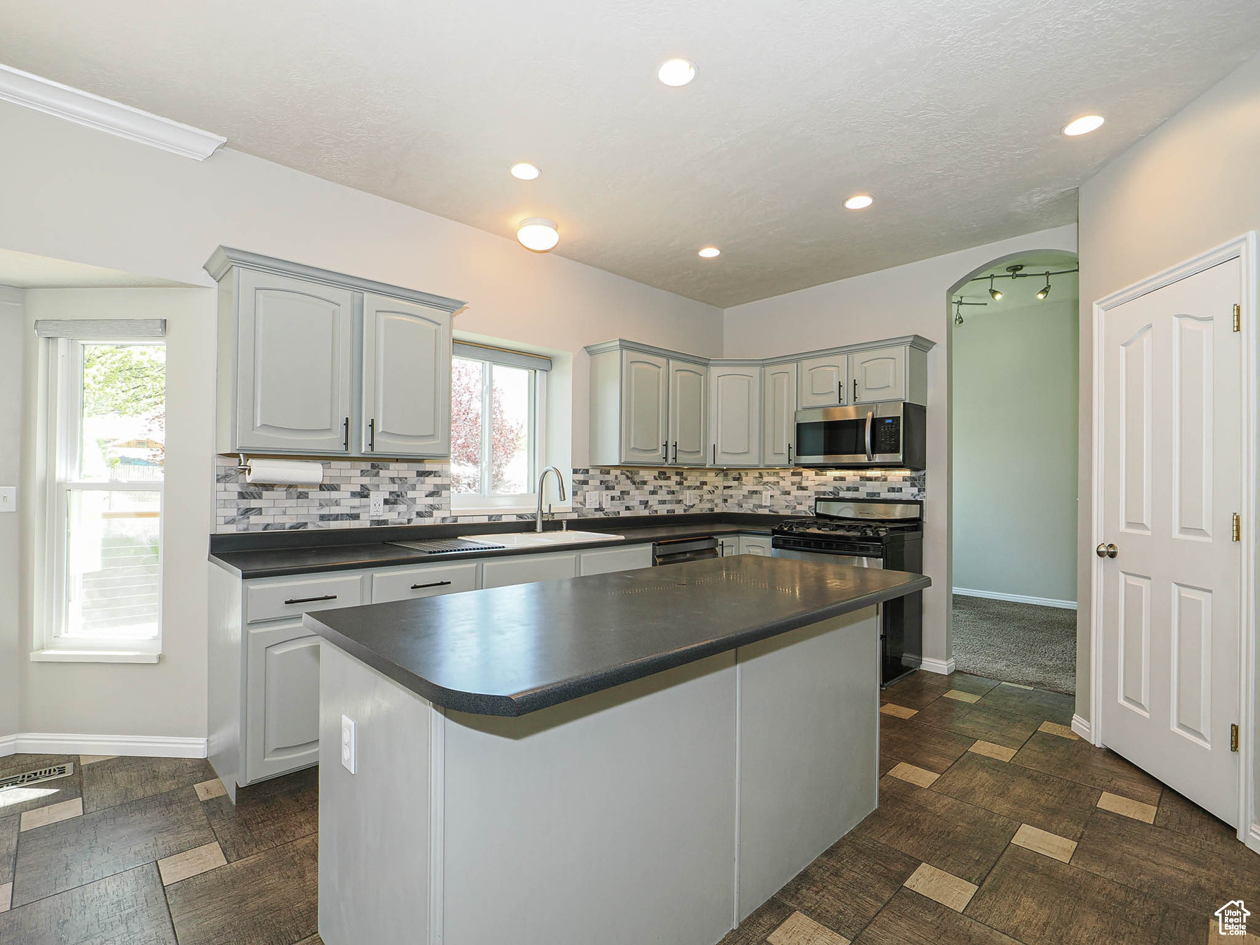 RIVER PARK - Residential