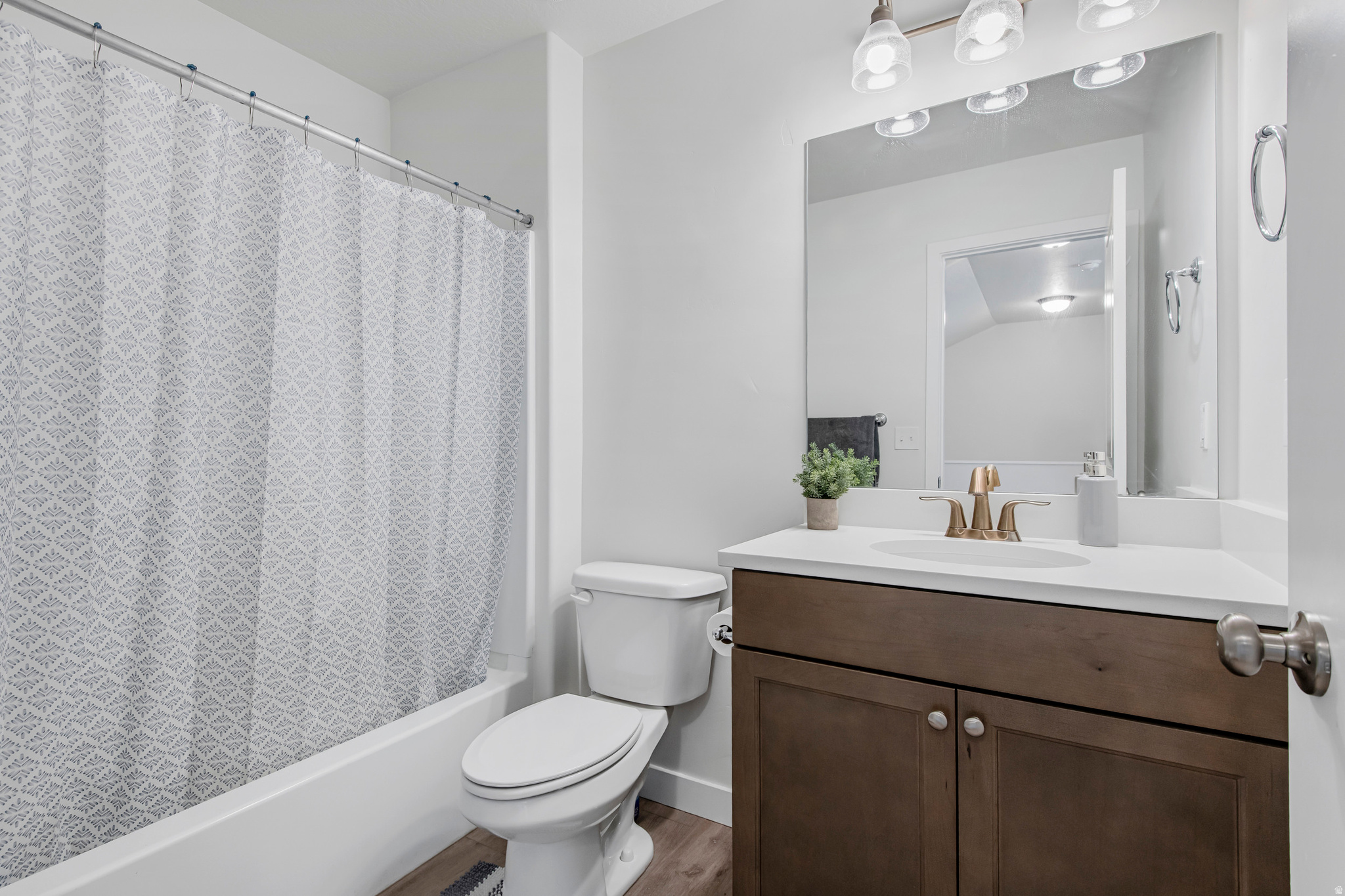 SALT POINT - Residential