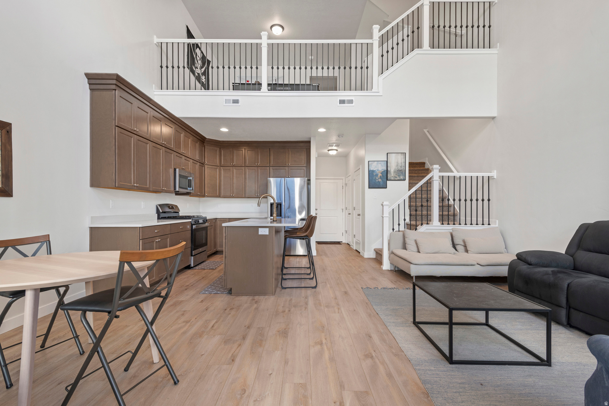 SALT POINT - Residential