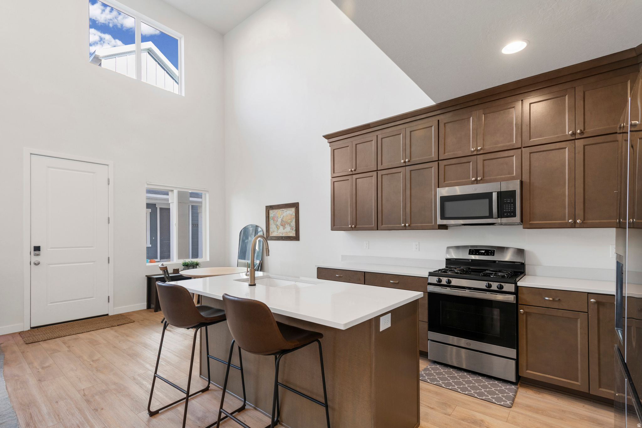 SALT POINT - Residential