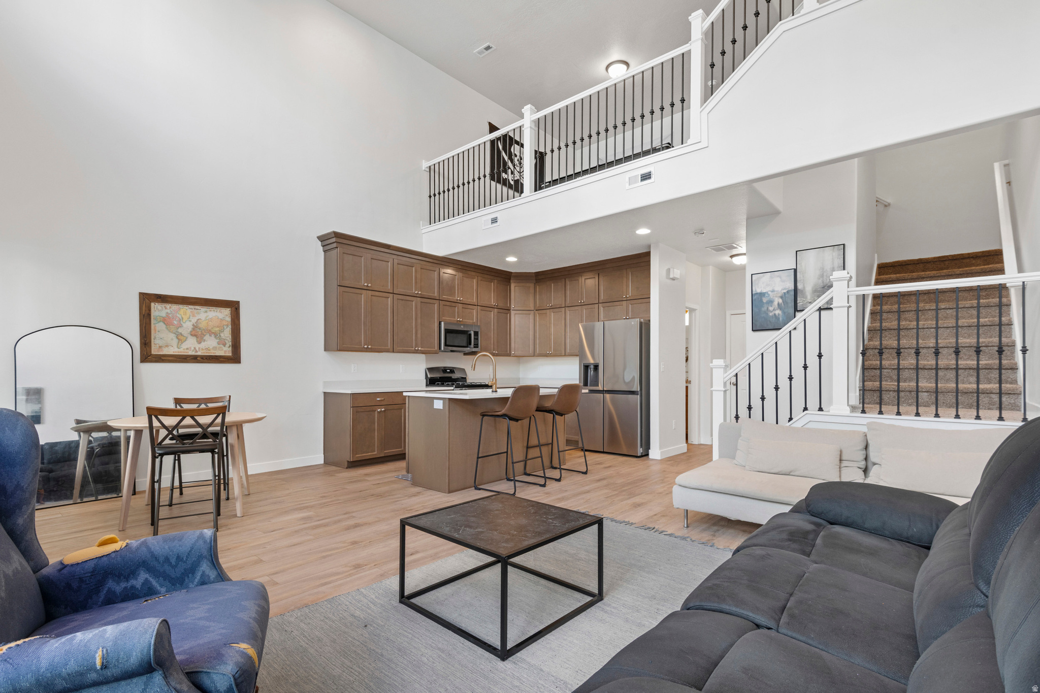 SALT POINT - Residential