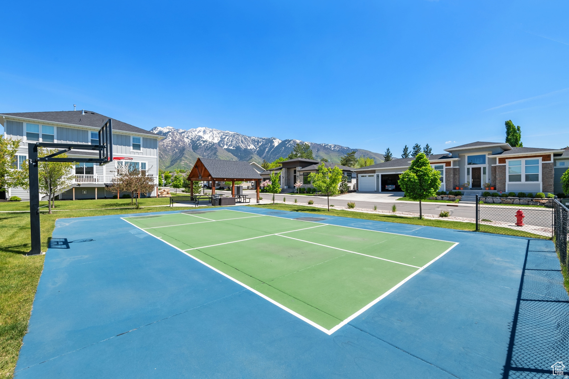 DIMPLE DELL - Residential